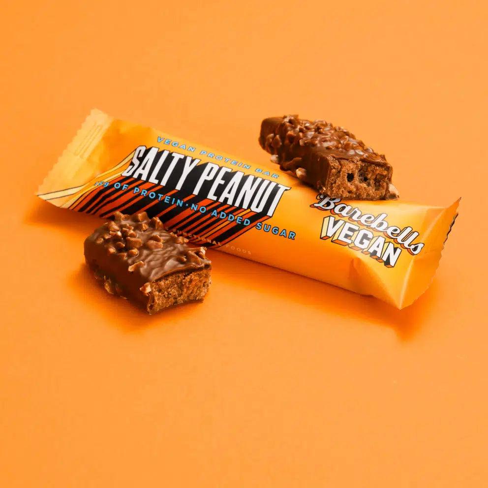 Veganer Proteinriegel Salty Peanut mit Schokolade, ohne zugesetzten Zucker, ideal für Sport und Training