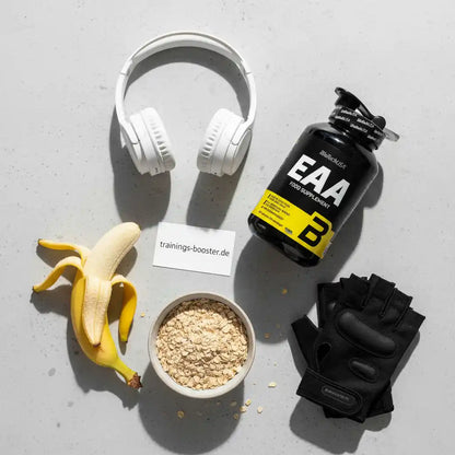 Fitness-Set mit BioTechUSA EAA Nahrungsergänzung, Haferflocken, Banane, Kopfhörern und Handschuhen