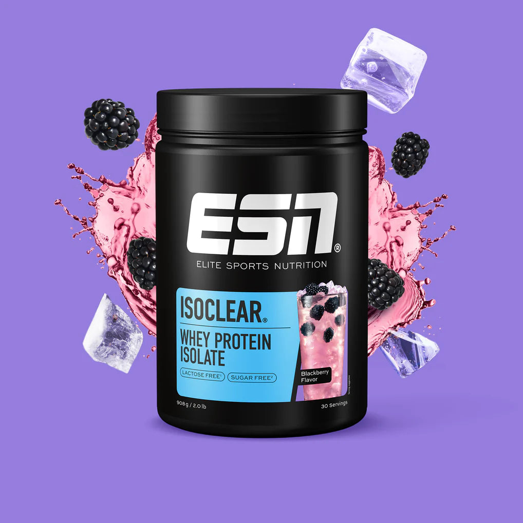 ESN ISOCLEAR Whey Protein Isolate in Blackberry Flavor, 908g Dose auf lila Hintergrund.