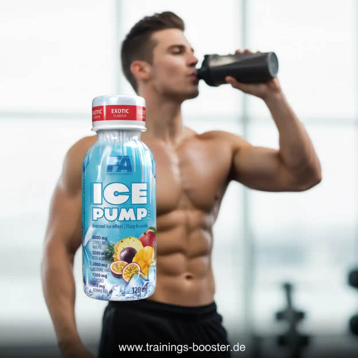 FA Nutrition ICE PUMP Shot 120ml neben einem muskulösen Mann, der aus einer Trinkflasche trinkt.